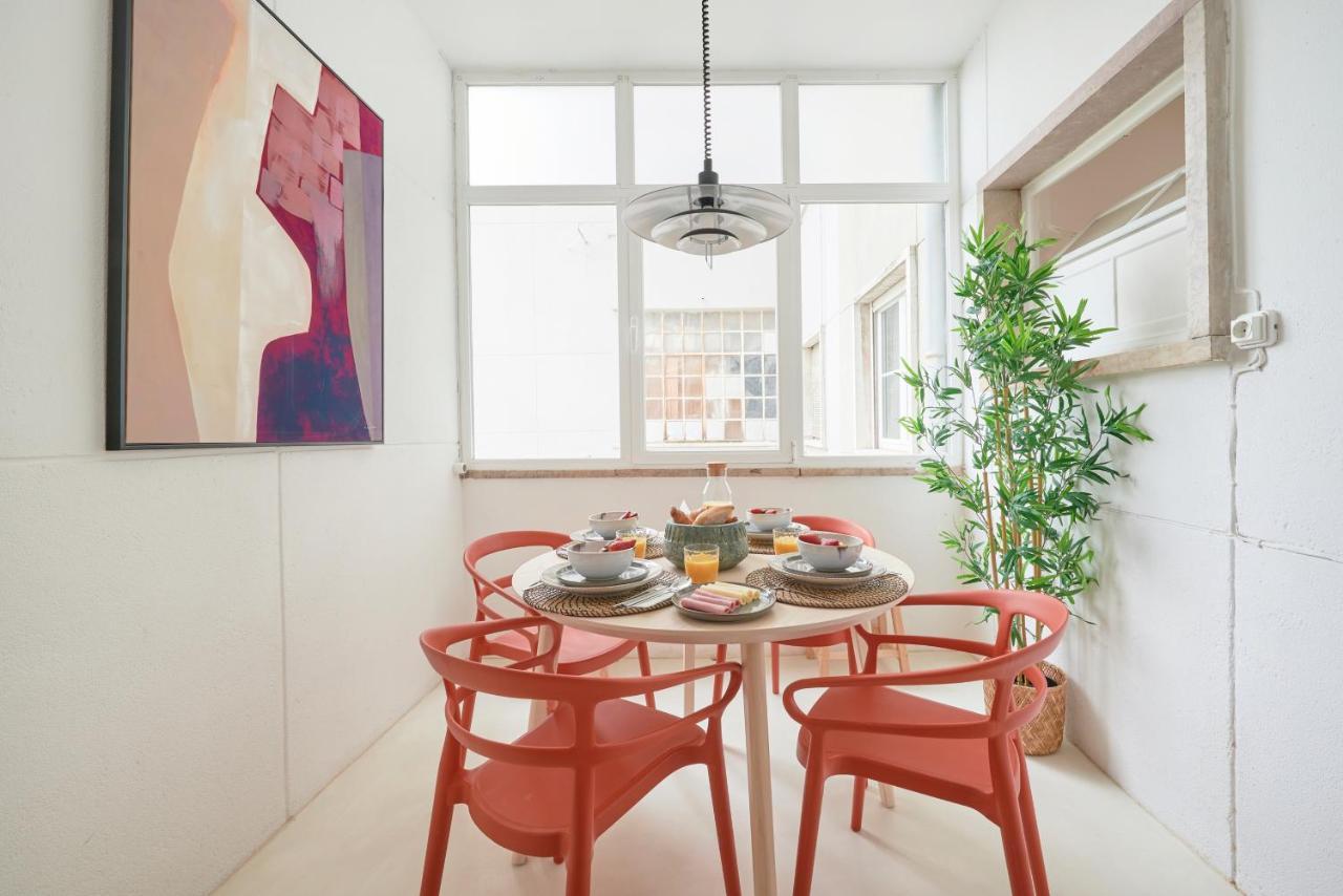 Light-Filled & Renovated Apartment, By Timecooler Lisboa Exterior foto