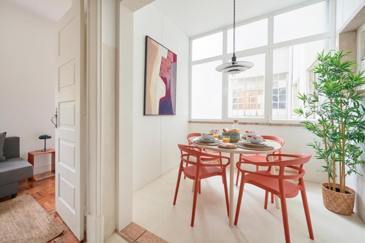 Light-Filled & Renovated Apartment, By Timecooler Lisboa Exterior foto